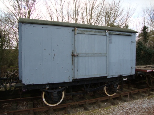 10T LNER Box Van – ARMY47700 image
